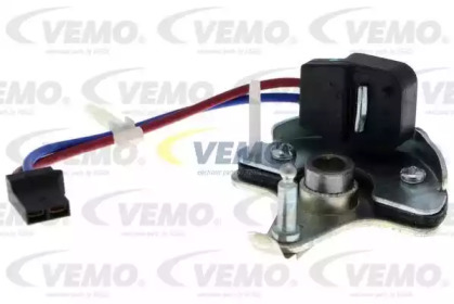 Датчик VEMO V24-72-0106