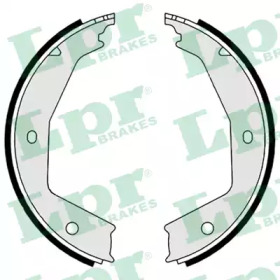 Комлект тормозных накладок LPR 09060