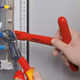 Отвертка KNIPEX 98 40