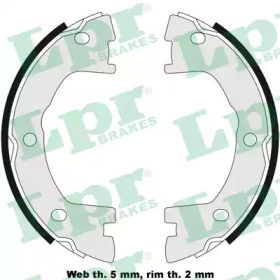 Комлект тормозных накладок LPR 07800